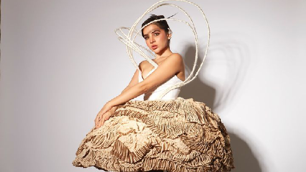 Uorfi Javed s Unique Mushroom Outfit At Awards