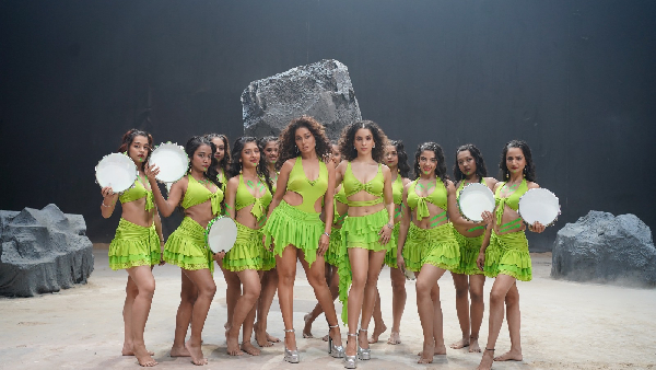 Aankh A New Party Anthem by Sunidhi Chauhan Sanya Aankh A New Party Anthem by Sunidhi Chauhan Sanya