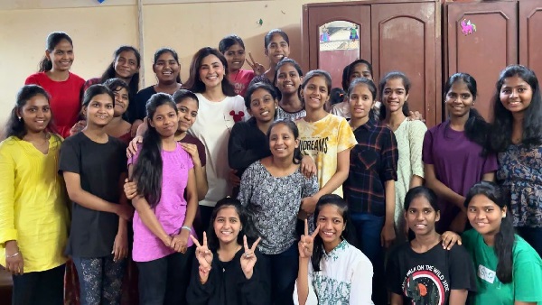 Daisy Shah Spends New Year s With Girls at an Orphanage