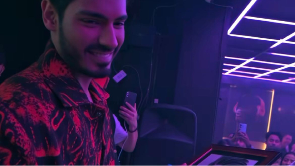 Digvijay Rathee s Emotional Reaction To A Fan s Sketch