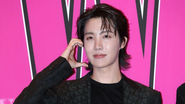 BTS J-Hope Donates 100M Won For Plane Crash Victims