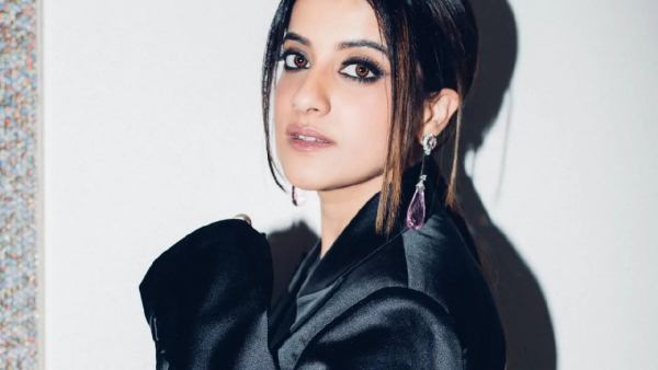 Jasleen Royal Sets New Benchmark To Open Coldplay s Tour Jasleen Royal Sets New Benchmark To Open Coldplay s Tour