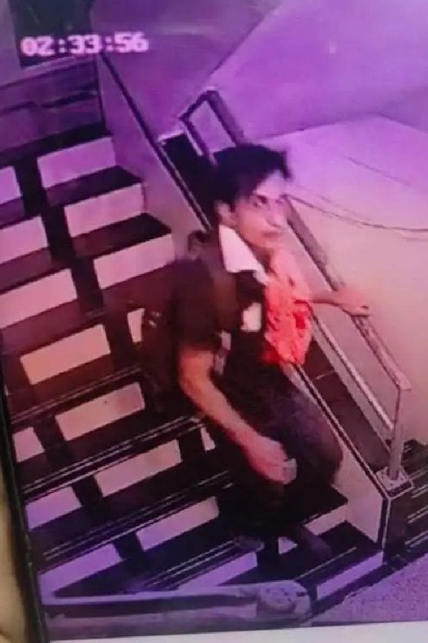 Saif Attacker Caught On Camera Post Robbery Attempt See Pic