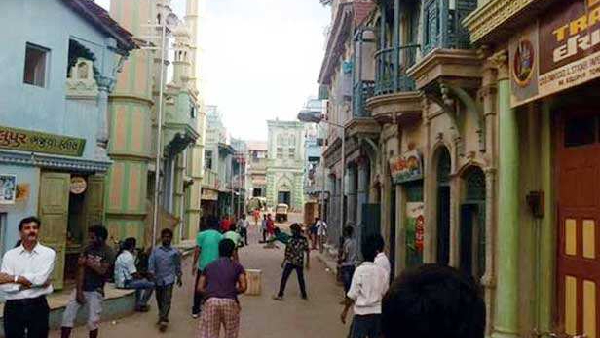 Grand Sets in Bollywood Bring Films to Life Grand Sets in Bollywood Bring Films to Life