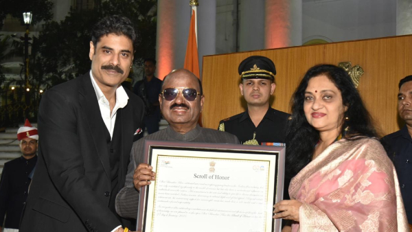 Sikandar Kher Receives Governor s Award of Excellence