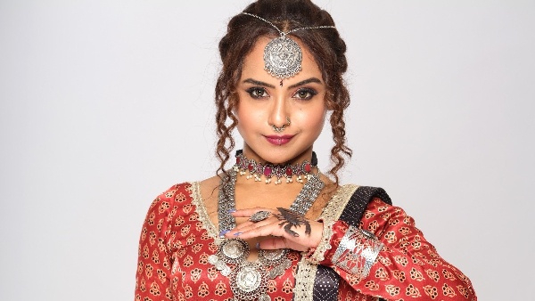 Badi Haveli Ki Chhoti Thakurain Ishita Ganguly s Chamkeeli