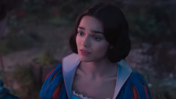Disney s Snow White Clip Shows Romantic Moment
