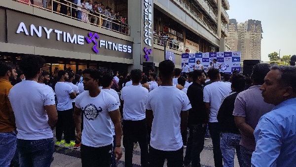 Bigg Boss 18 Winner Karan Veer Mehra Arrives In NCR In Style Bigg Boss 18 Winner Karan Veer Mehra Arrives In NCR In Style