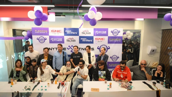 Bigg Boss 18 Winner Karan Veer Mehra Arrives In NCR In Style Bigg Boss 18 Winner Karan Veer Mehra Arrives In NCR In Style