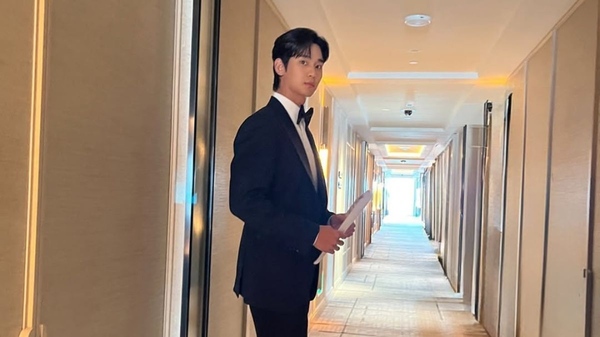 Kim Soo-Hyun Press Conference Crying Video Goes VIRAL Kim Soo-Hyun Press Conference Crying Video Goes VIRAL