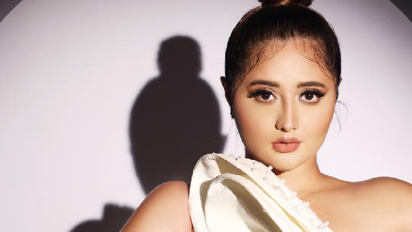 Rashami Desai Proves She s One Of The Very Few Actresses Rashami Desai Proves She s One Of The Very Few Actresses