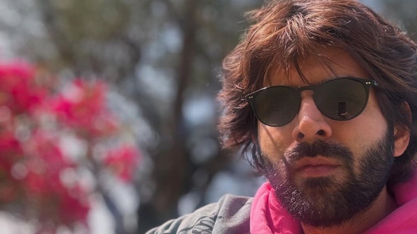 Aashiqui 3 Actor Kartik Aaryan Gets HUGE Welcome