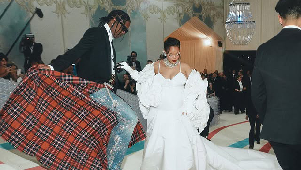 Met Gala 2025 Rihanna amp amp ASAP Rocky Confirm Baby No 3 Met Gala 2025 Rihanna amp amp ASAP Rocky Confirm Baby No 3