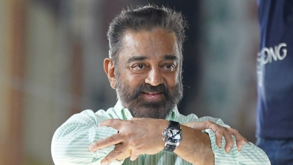 Kamal Haasan Loses Temper After Being Gifted Sword Kamal Haasan Loses Temper After Being Gifted Sword