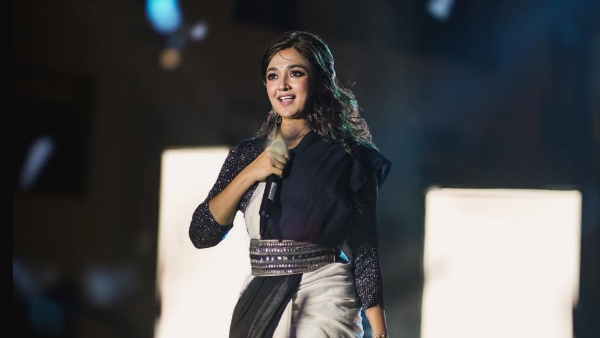 Monali Thakur Moh Moh Ke Dhaage Song Monali Thakur Moh Moh Ke Dhaage Song