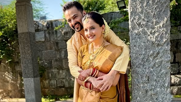 Gia Manek Ties The Knot With Varunn Jain