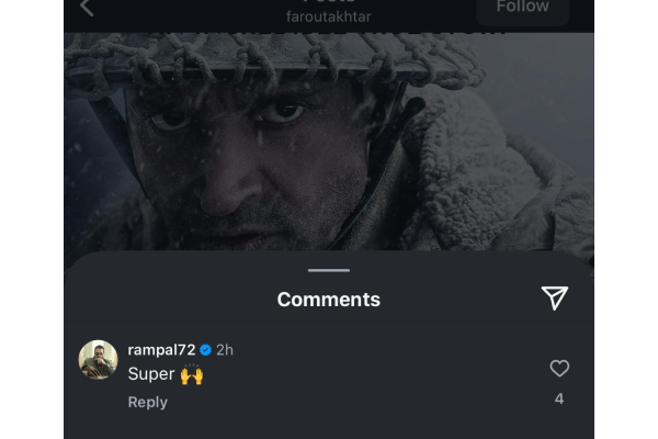 Hrithik Roshan and Arjun Rampal Applaud New Poster