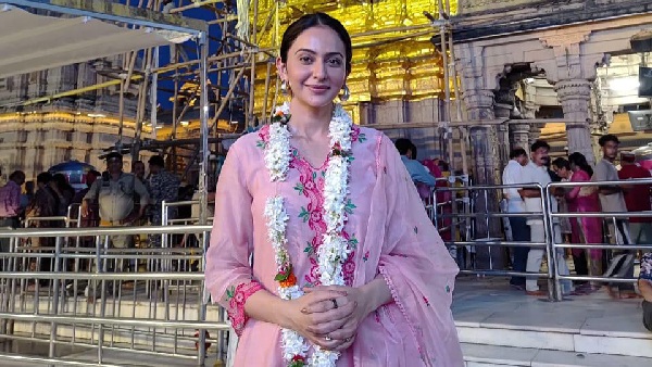 Rakul Preet Singh Visits Kashi Vishwanath Rakul Preet Singh Visits Kashi Vishwanath
