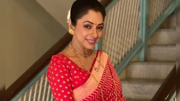 Rupali Ganguly s Compassion During Ganesh Puja Wins Hearts