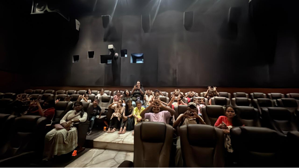 The Spicy Kasukabe Dancers In India Shin Chan s Big-Screen The Spicy Kasukabe Dancers In India Shin Chan s Big-Screen