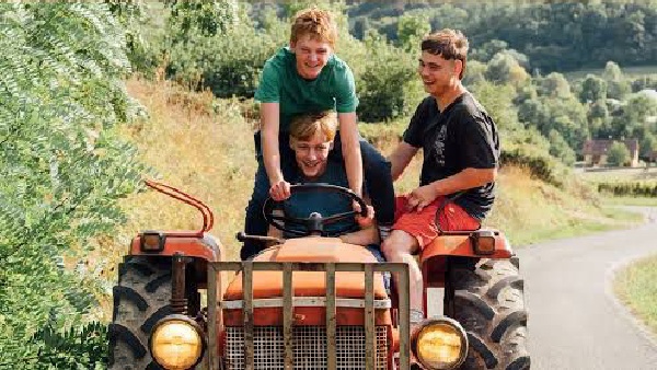 Thirteen films by women filmmakers countless journeys Thirteen films by women filmmakers countless journeys