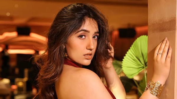 Ashnoor Kaur Ends 2025 on a Happy Note