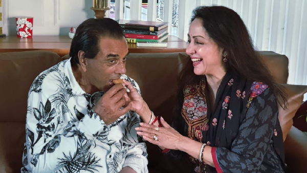 Hema Malini s Emotional Note For Dharmendra