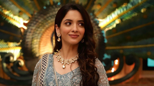 Jagadhatri Star Sonakshi Batra Celebrate The Spirit Of Lohri