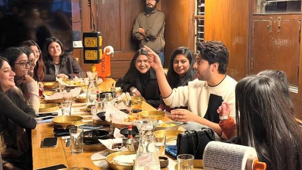 अरमान मलिक गुरुग्राम कॉन्सर्ट डेट का समय, गायक ने अपने म्यूजिकल कार्यक्रम से पहले दिल्ली अरमानियों के साथ स्वादिष्ट लंच डेट का आनंद लिया- वायरल तस्वीरें