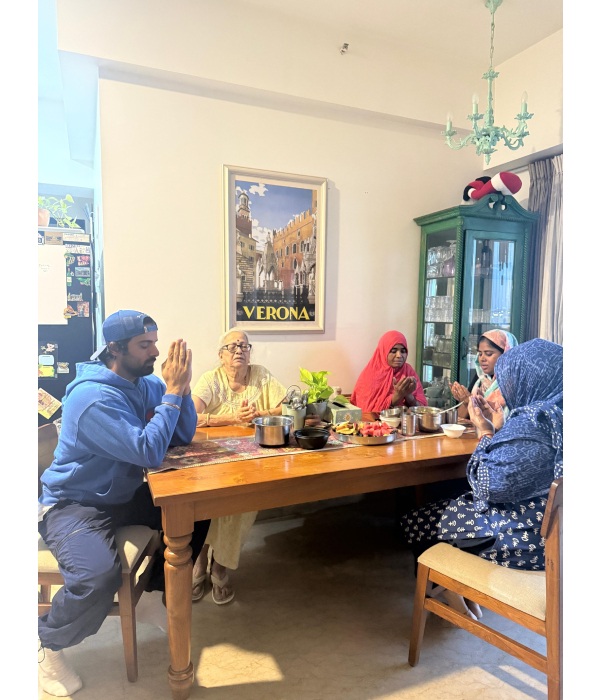 Mohitt Maalik Shows The True Spirit Of Togetherness