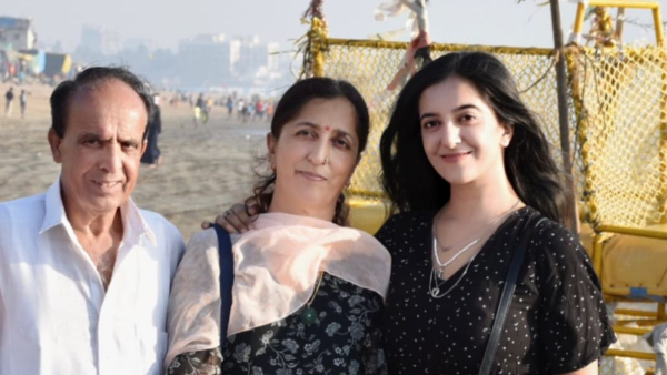 Exclusive Seher Hone Ko Hai Fame Nidhi Gangta Says I Feel Extremely Blessed to Have My Parents Unwavering Support in My Journey