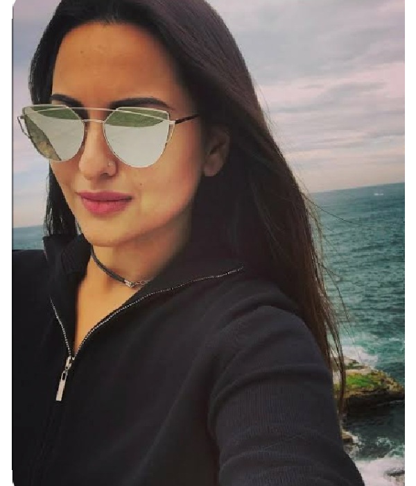 Sonakshi Sinha s Power Dressing With A Desi Twist