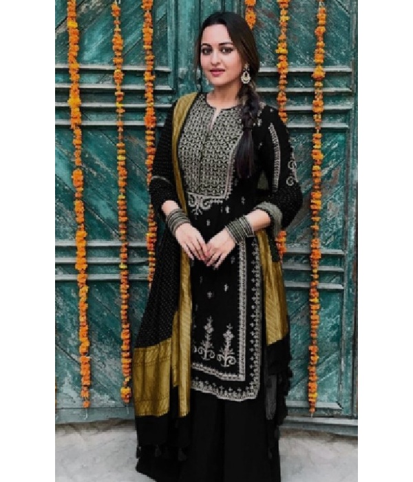 Sonakshi Sinha s Power Dressing With A Desi Twist