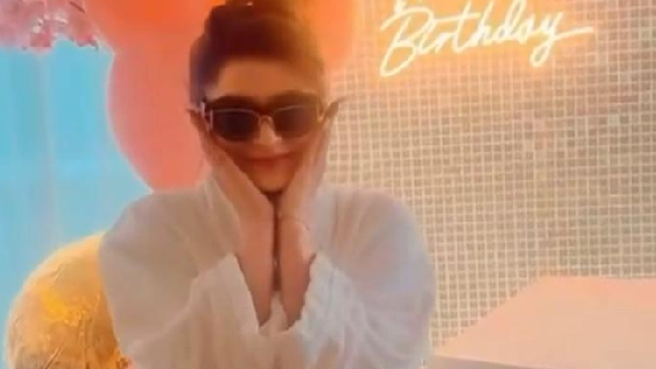 Urvashi Cuts 7-Tier Diamond-Studded Birthday Cake