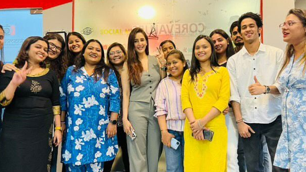 महिला दिवस 2026 चाहत महिलाओं को सशक्त बनाने में विश्वास करती हैं