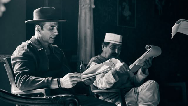 Akshay Kumar Paying A Tribute To Late Legendary Actor Asrani