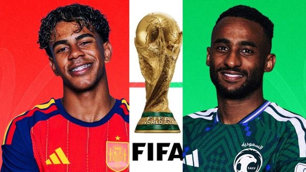 Spain midfield duo controlling possession against Saudi Arabia