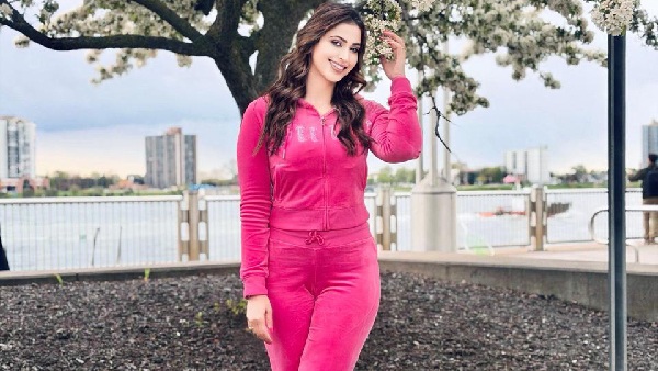 Samaira Sandhu Stuns in a Gorgeous Pink Corset Outfit Samaira Sandhu Stuns in a Gorgeous Pink Corset Outfit