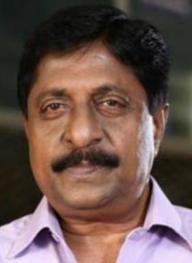 കിന്നരിപ്പുഴയോരം