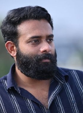 കുഞ്ഞാവേനേ തോട്ട്ന്ന് കിട്ടിയതാ