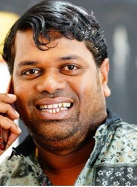 വരന്‍ സുന്ദരന്‍