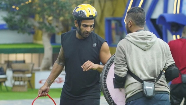 ತಳ್ಳಿ ಬೀಳಿಸಿದ ವಿನಯ್