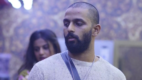 ಕಾರ್ತಿಕ್ ತಪ್ಪಿಲ್ಲ ಎಂದ ಮೈಕಲ್