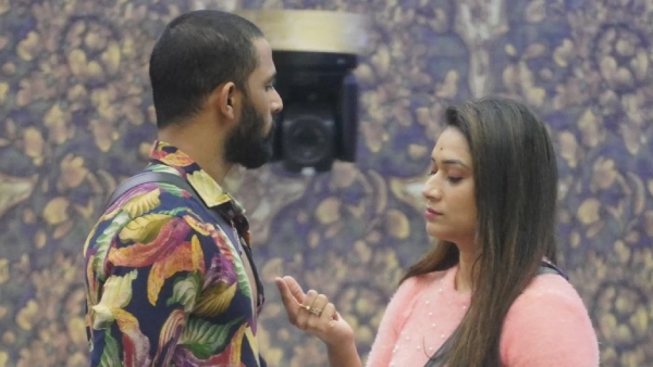 ಯಾರಿಗೆ ಎಷ್ಟು ಹಣ?