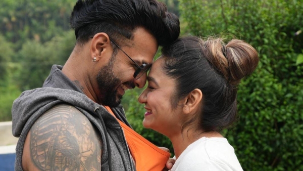 ದೇವರು ಎಲ್ಲಾ ಕಿತ್ಕೊಂಡು ಒಂದು ಕೊಟ್ಟ