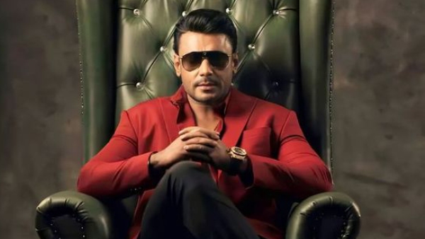 ದರ್ಶನ್ ಮೇಲೆ ಚಪ್ಪಲಿ ಎಸೆತ