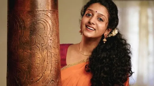 ஆர்ஷா சாந்தினி பைஜூ - முகை