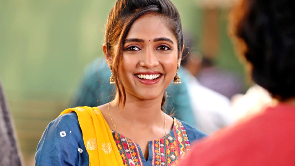 வைஷாலி ராஜ் - புல்லட்