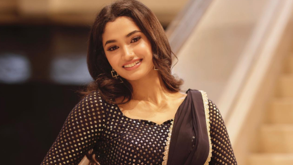 ಸ್ಯಾಂಡಲ್‌ವುಡ್ ಎಂಟ್ರಿ