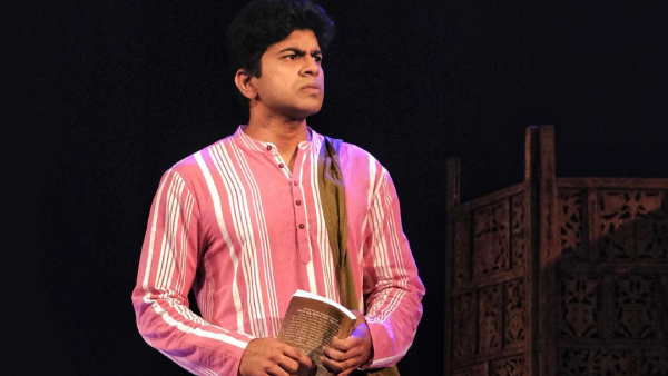 ರಂಗಭೂಮಿ ಕಲಾವಿದ